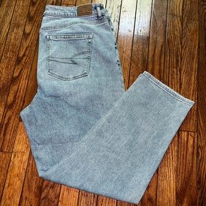 American Eagle Mom Straight Jean